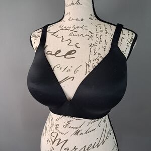 Victoria’s Secret 38 DDD Perfect Coverage Black Bra Lined Semi
